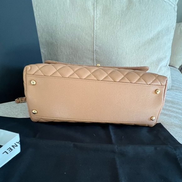 Chanel CoCo Top Handle COA from Zeko. This is a 2021 large CoCo Top handle. - Picture 8 of 14